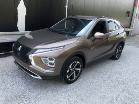 Mitsubishi Eclipse Cross PHEV 2.4 MIVEC + 2 elektromotory INVITE