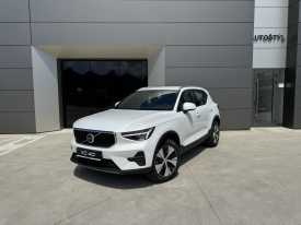 Volvo XC40 B3 AT7 Business Edition